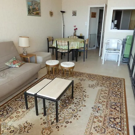 Bord De Avec Balcon Et Parking Prive - Fr-1-323-421